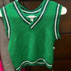 V neck, green sweater